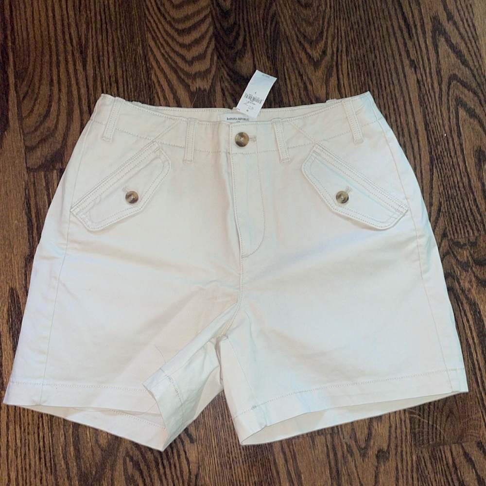 NWT Banana Republic high rise chino short